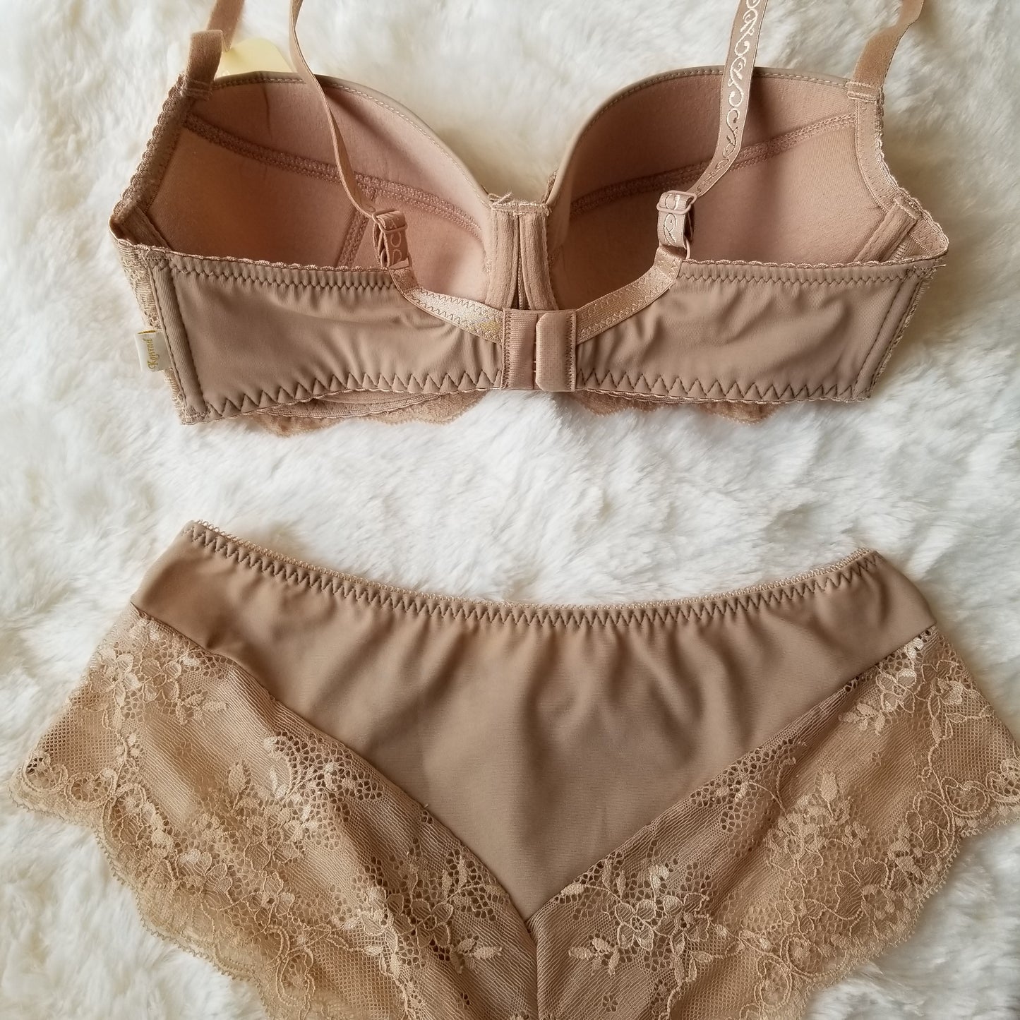 Adamari Bra Padded Full Cup Beige