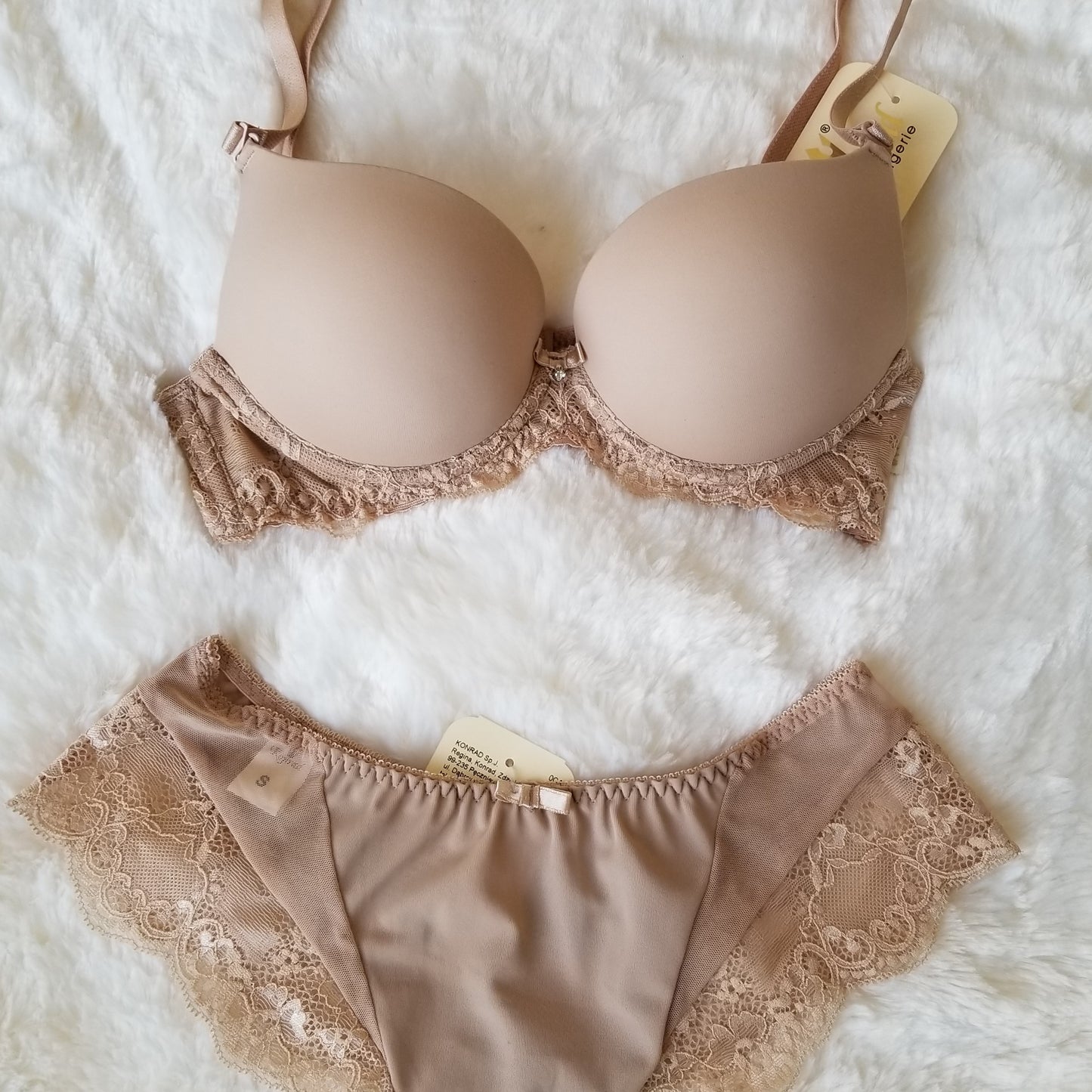 Molded Push Up Adamari Beige Smooth Cup Lace band Removable Straps